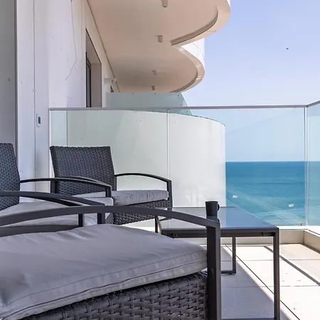 Apartment Skyview7 In Axxis Nova *