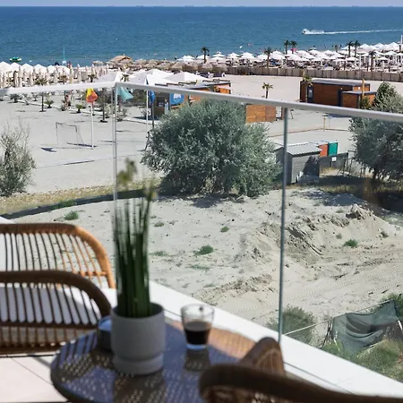 Διαμέρισμα Skyview In Axxis Nova Mamaia